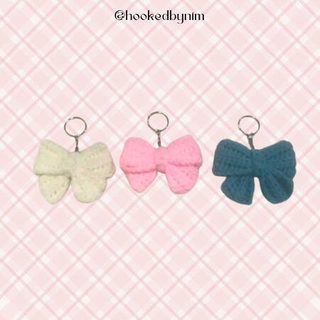 bow keychain